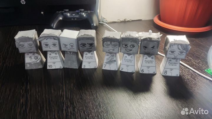 Самодельные футболисты из бумаги