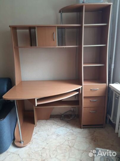 Компьютерный стол