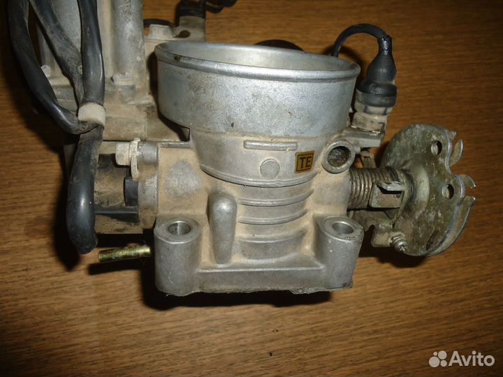 Дроссель Mazda 626 GD Coupe 2.2