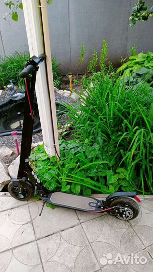 Самокат Black Aqua