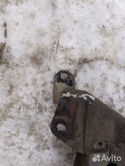 Подрамник Mitsubishi Lancer 9