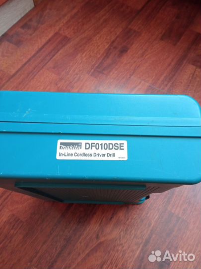 Аккумуляторная атвертка makita