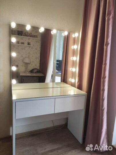 Туалетный столик Гримерное безрамное зеркало