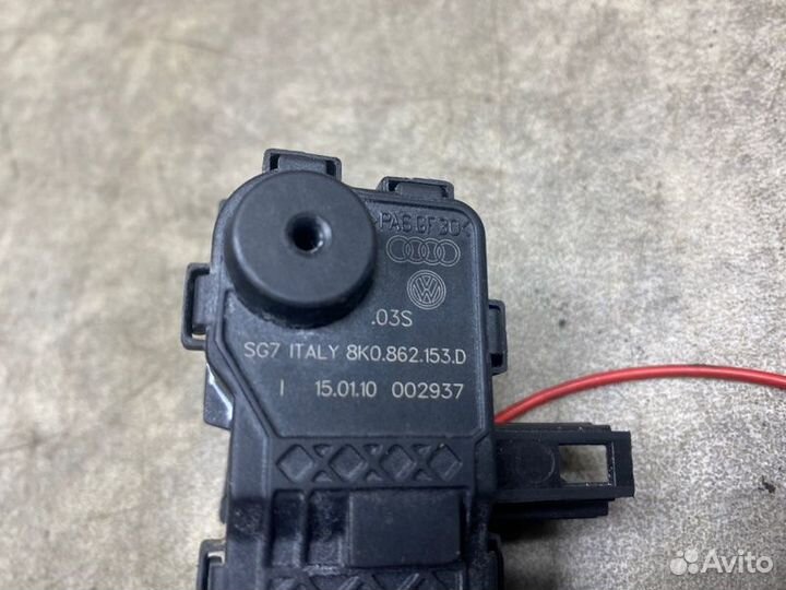 Замок лючка бензобака Audi A4 B8 1.8 cdhb 2010