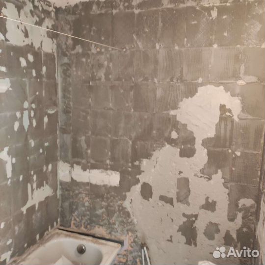 Демонтаж плитки, штукатурка