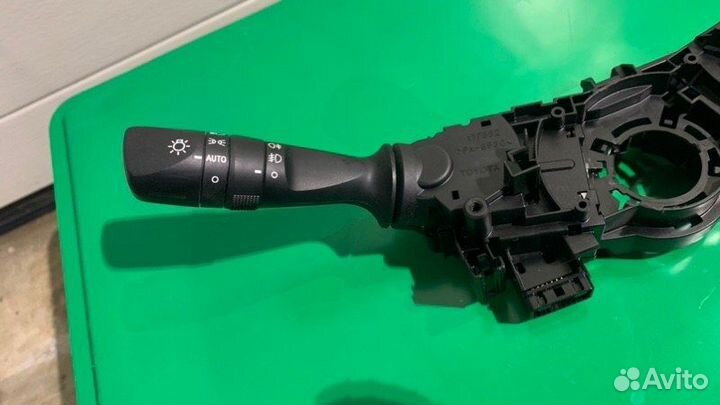 Блок подрулевых переключателей Toyota Camry V55