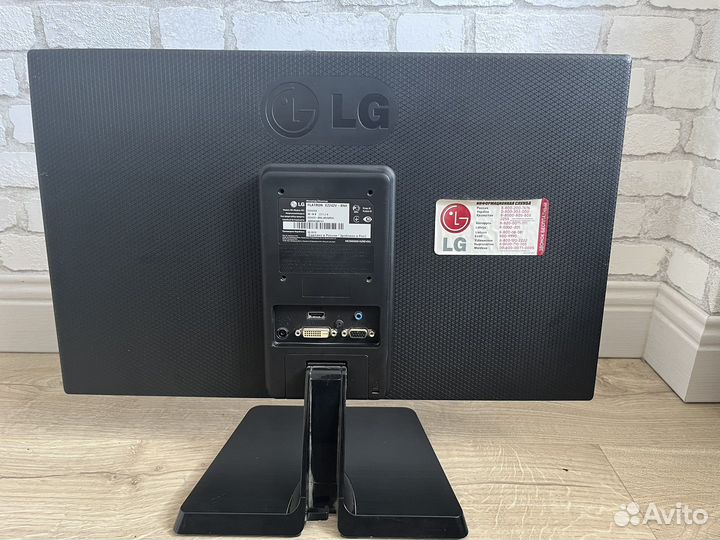 Монитор LG flatron e2242