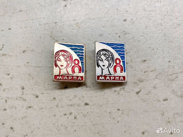 Значок 8 марта девушка