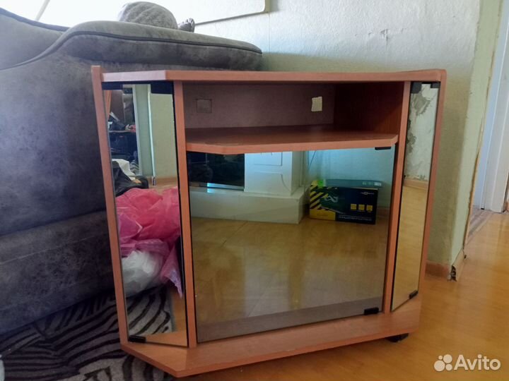 Тумба под телевизор