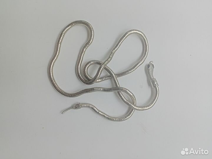 Змея украшение