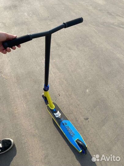 Трюковой самокат novatrack