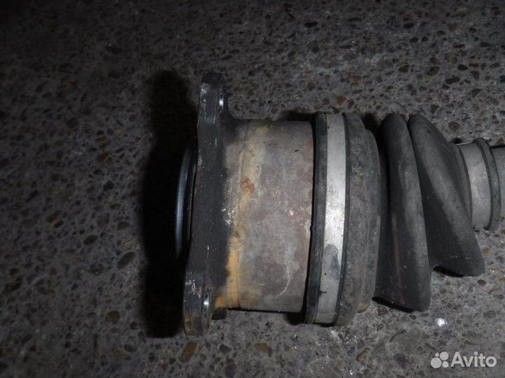 Привод передний правый Mitsubishi Pajero Sport 2