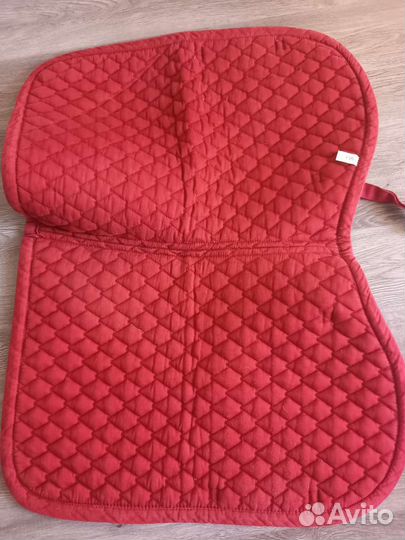 Для лошади вальтрапы