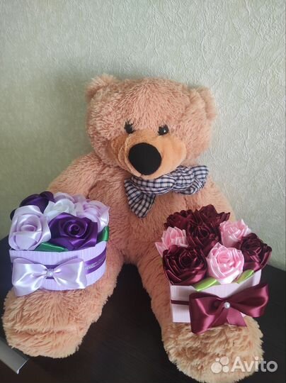 Букет из атласных лент в коробке 