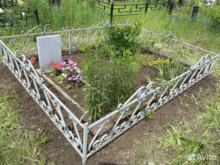 Благоустройство и уборка могил