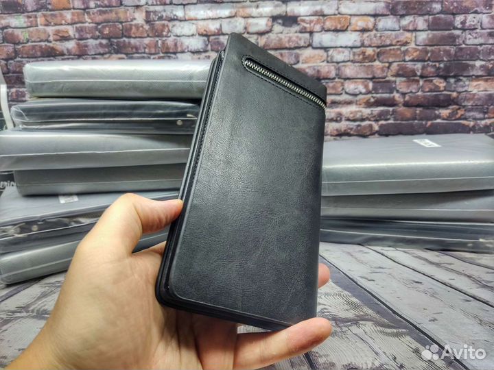 Чёрный кошелëк