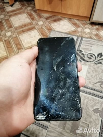 Samsung Galaxy A10, 2/32 ГБ