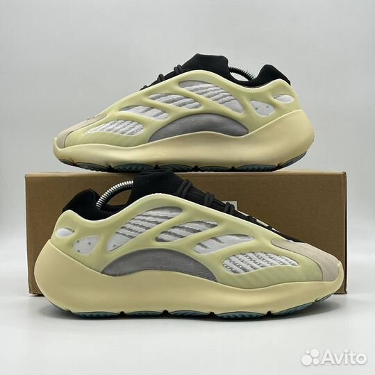 Кроссовки мужские Adidas Yeezy Boost 700 люкс