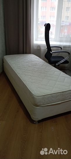 Кровать
