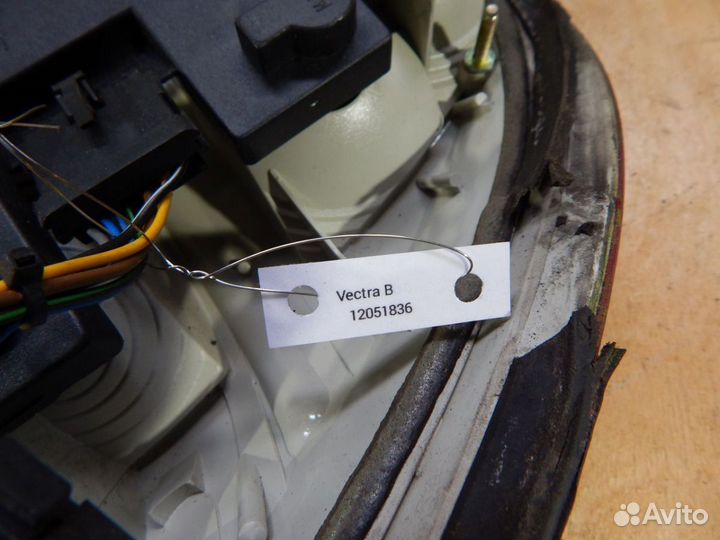 Фонарь левый Opel Vectra B седан / хетчбэк