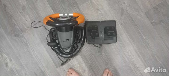 Игровой руль с педалями для пк
