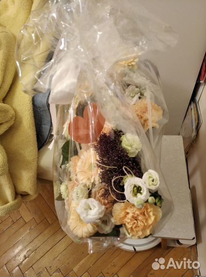 Букет цветов в сумочке