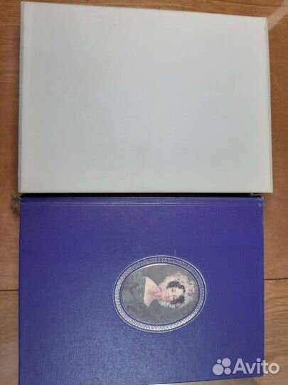 Книга портретная миниатюра в России