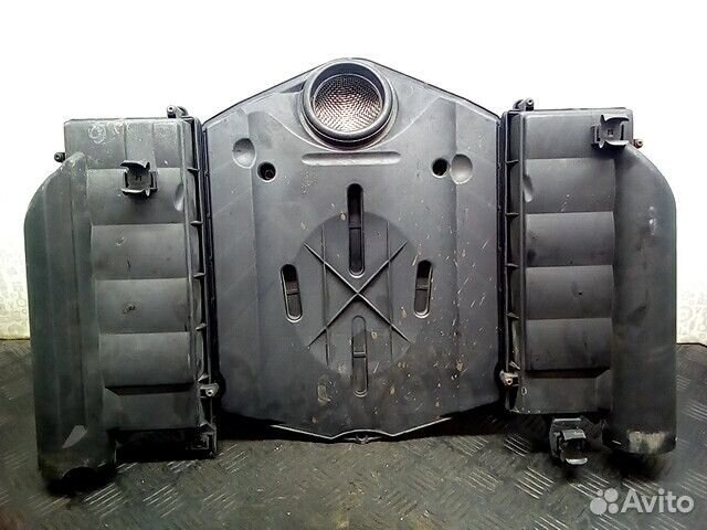 Корпус воздушного фильтра Mercedes-Benz S-Класс