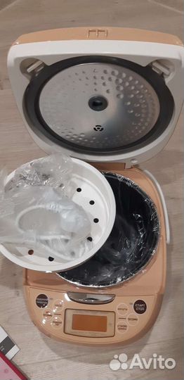 Мультиварка новая