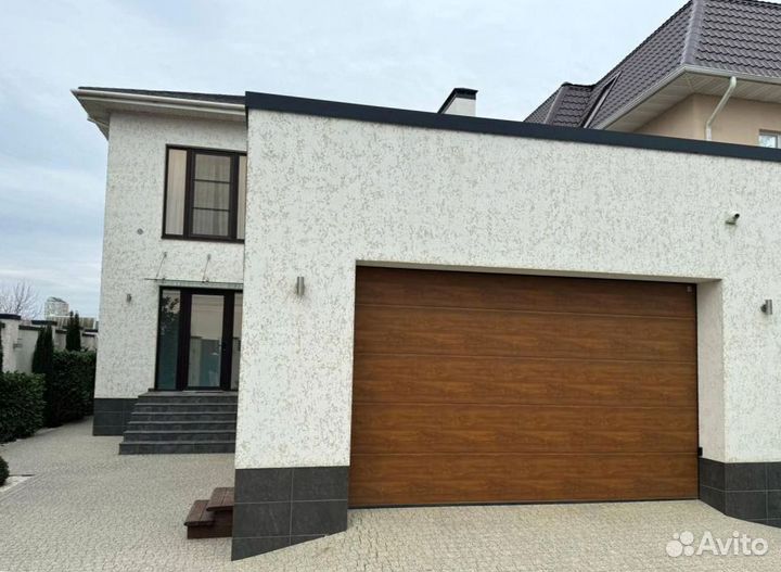 Секционные ворота