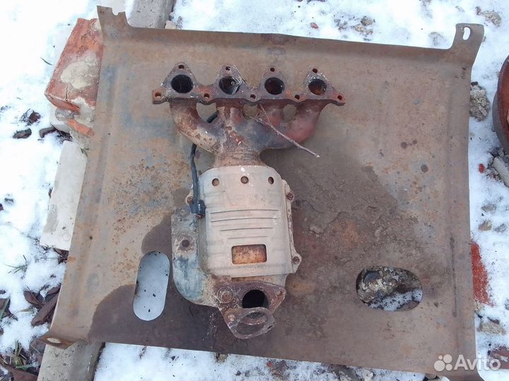 Впускной коллектор 1.4 без катализ Hyundai Getz