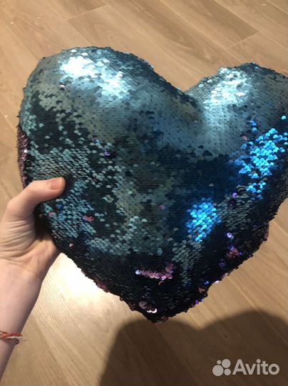 Подушка чешуйчастая переливайка