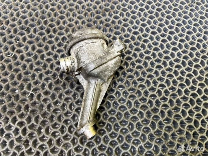 Клапан вентиляции картерных газов левый Mercedes