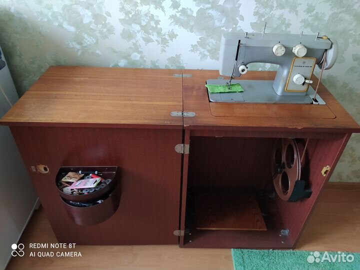 Швейная машина Чайка 142М