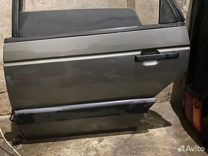 Дверь боковая задняя левая Volkswagen Passat B3
