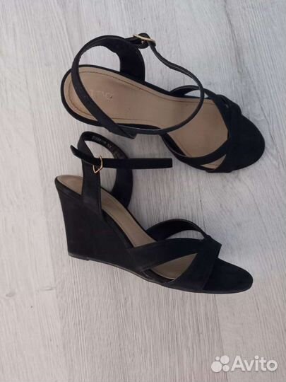 Сандали женские 38 размер новые
