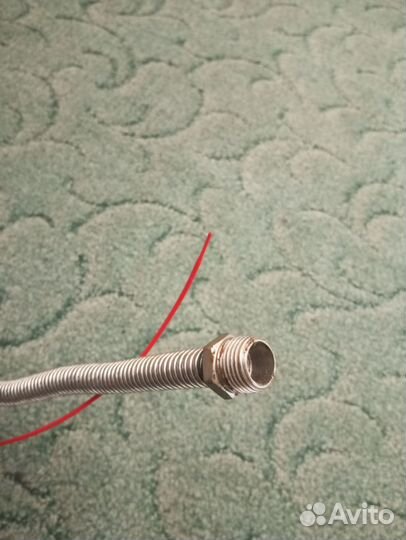 Подводка гибкая металлическая