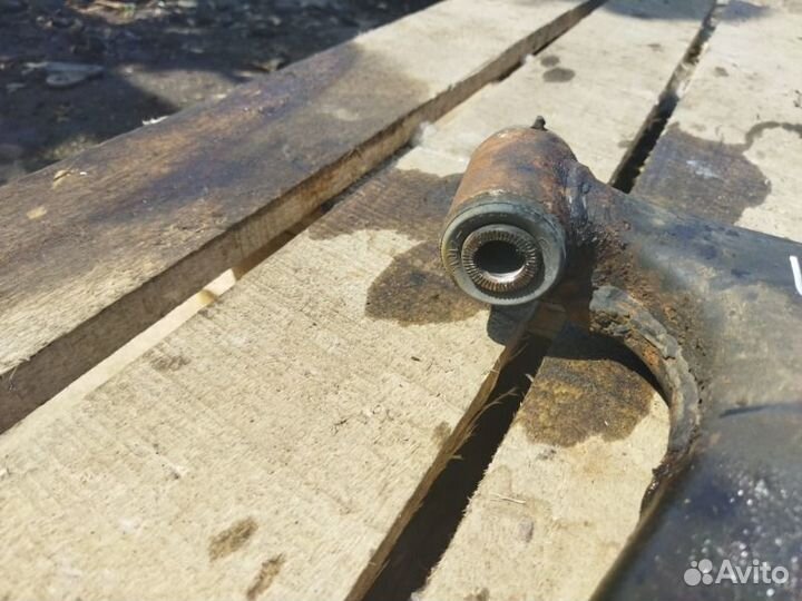 Рычаг передний правый Toyota Caldina ST246 3sgte