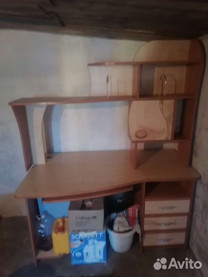 Компьютерный стол