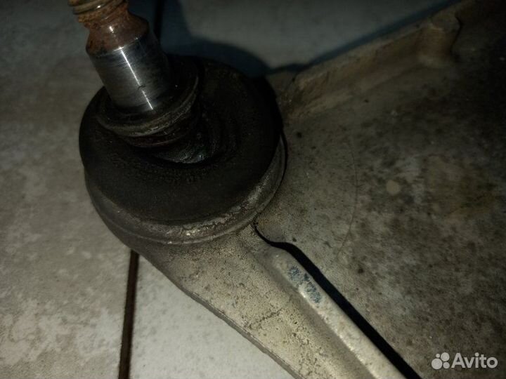 Рычаг подвески верхний передний левый Mercedes