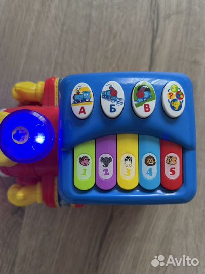 Музыкальный развивающий паровозик