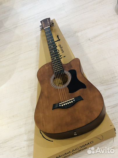 Гитара с металлическими струнами акустика
