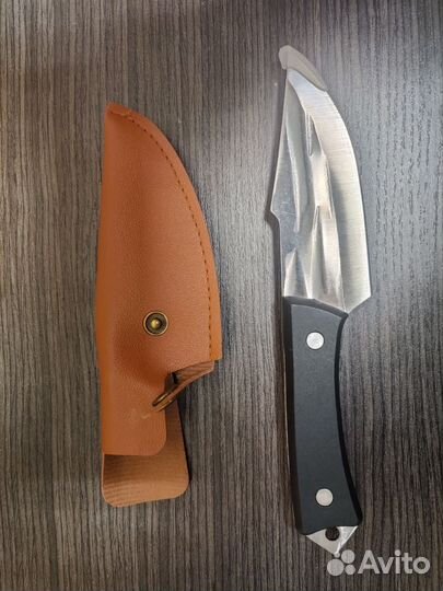 Нож туристический