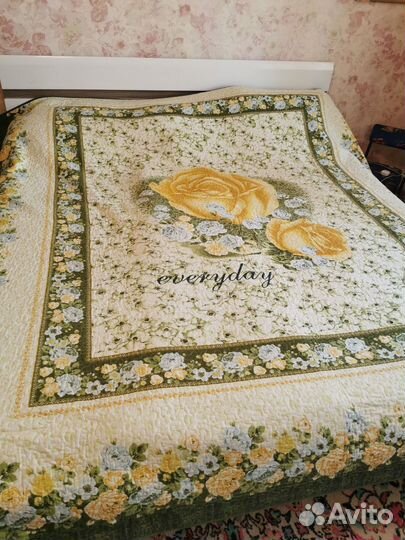 Покрывало в отличном состоянии + 2 наволочки