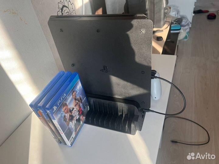 Sony playstation 4 slim