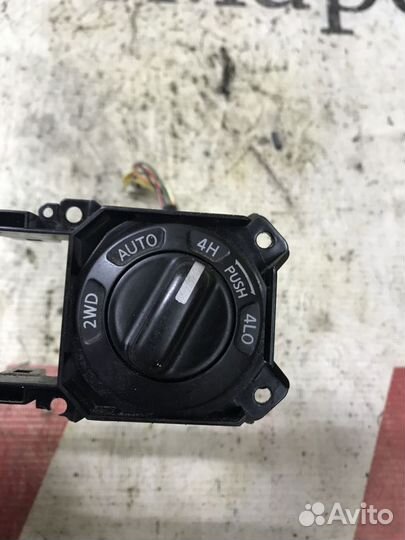 Кнопка многофункциональная Nissan Pathfinder