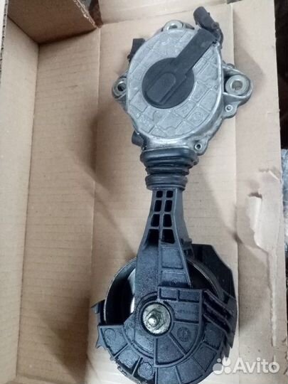 Ролик привода помпы