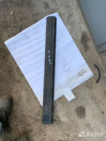 Молдинг двери передней левой Audi 100. 44к