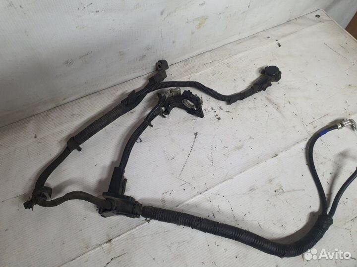 Клемма плюсовая Kia Rio 3 хэтчбек G4FA 2015