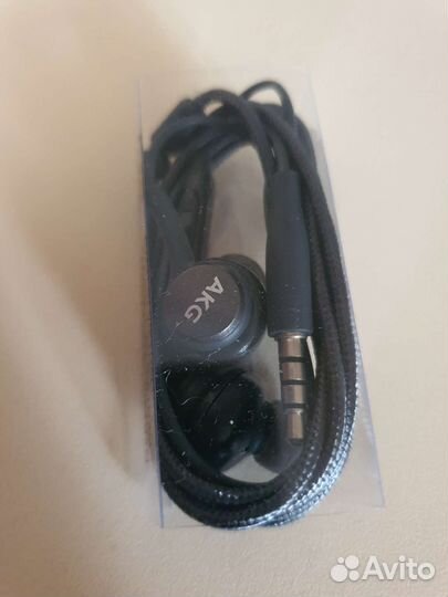 Новые наушники AKG